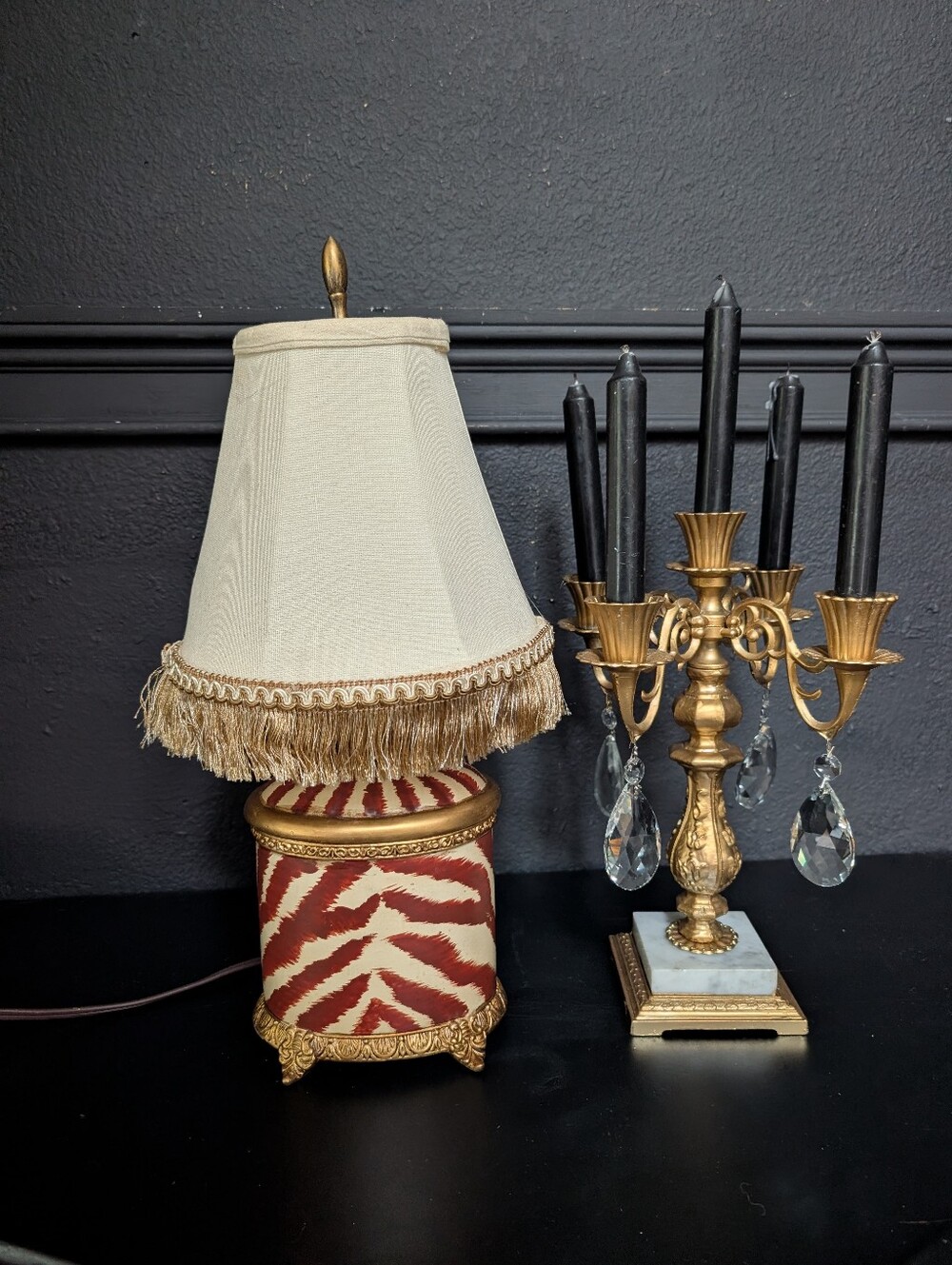 Vintage MCM Small Retro Ceramic Zebra Print footed Table accent lamp, 18"